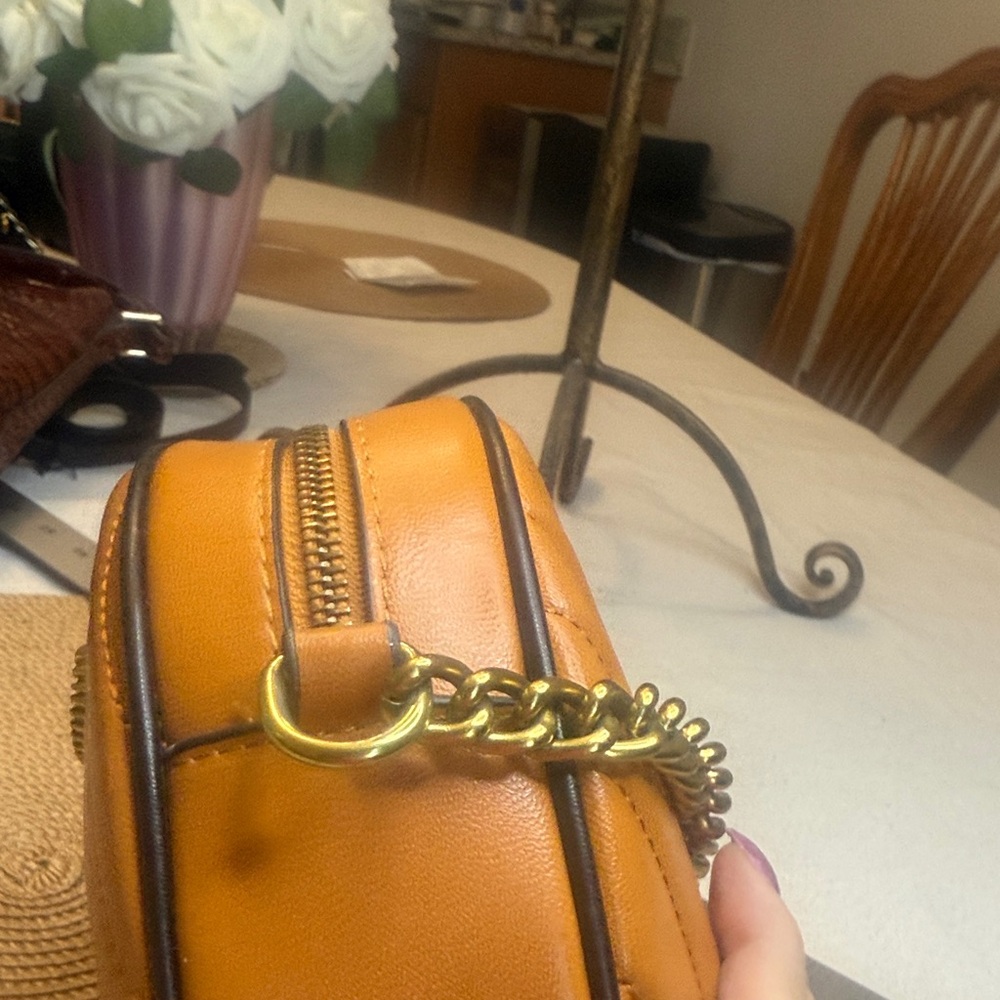 Gucci Orange Quilted Crossbody Bag with Gold Chain - Picture 15 of 16